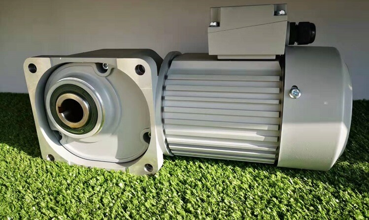 士元SGF45-HL-2200W直交軸減速機(jī)實(shí)物圖