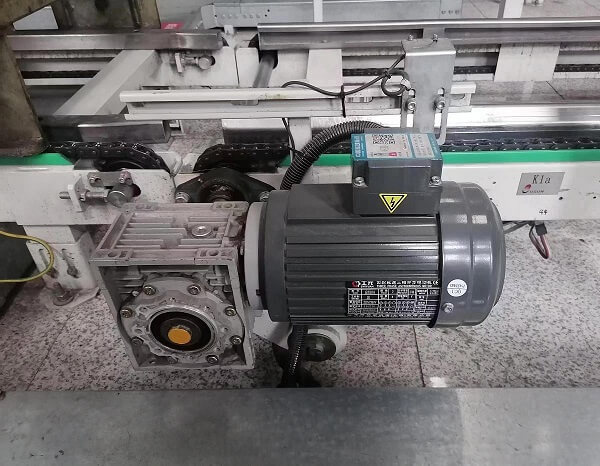 直角蝸輪減速機(jī)電機(jī)在輸送設(shè)備上的應(yīng)用