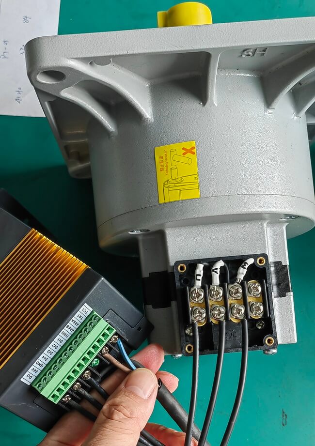 200W旋轉(zhuǎn)小火鍋電機(jī),回轉(zhuǎn)火鍋減速機(jī)接線圖