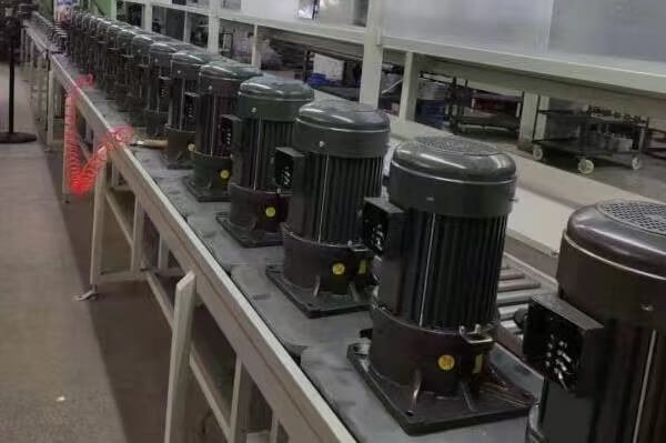 刮糞機(jī)電機(jī)減速機(jī)-G2200A立式法蘭減速機(jī)批量出貨